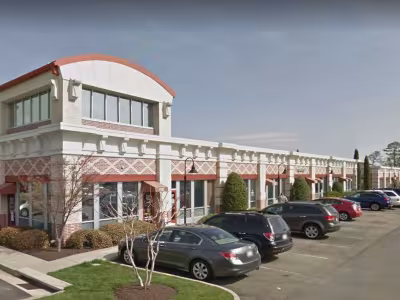 Twin Hickory Office Condominium storefronts